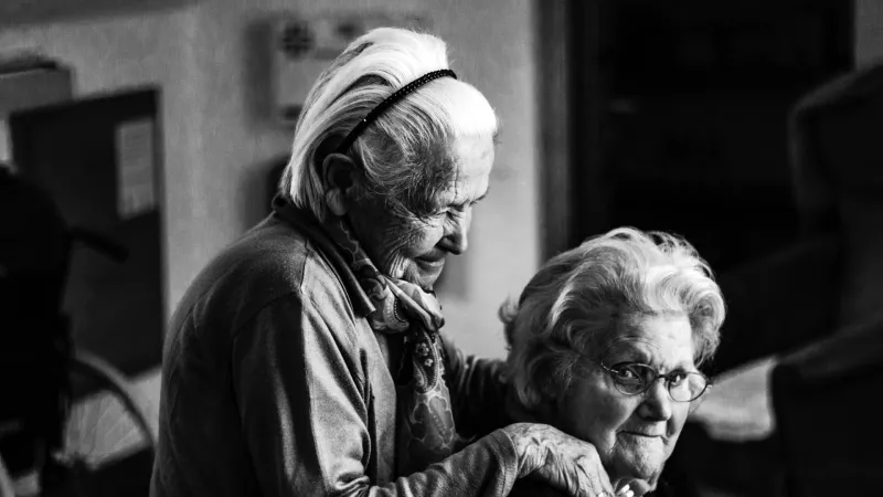Seniors - Photo by eberhardgross Unsplash