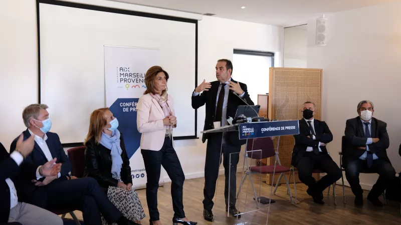 Martine Vassal entourée des élus sympathisants lors du point presse de la Métropole du jeudi 7 octobre- Nina Pavan 
