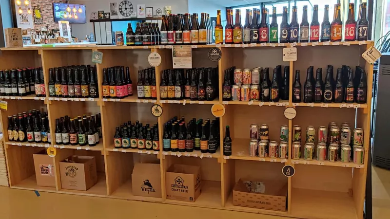 Toutes les bières locales sarthoises sont à retrouver au Local à Bière à Arnage © Le Local à Bière