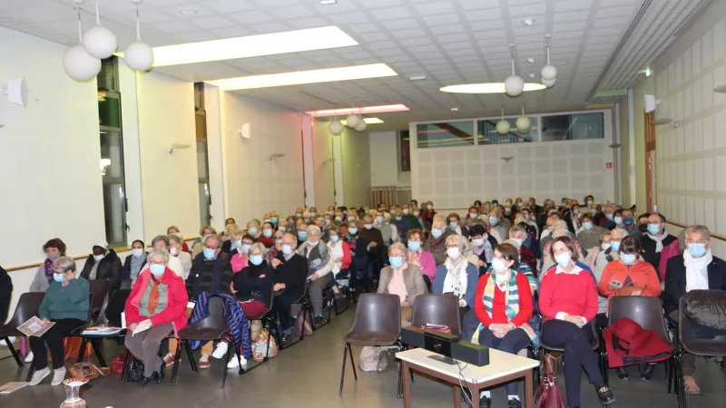 La soirée de rencontre entre les fidèles du diocèse et Mgr Delmas a réuni 150 perosnnes au Centre Saint Jean