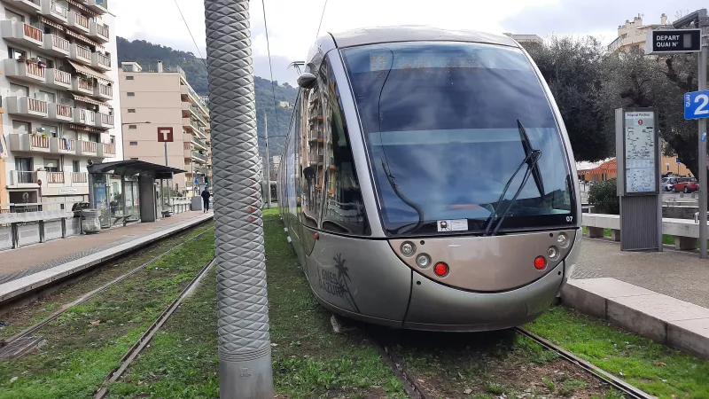 Un tramway du réseau Lignes d'Azur - RCF 