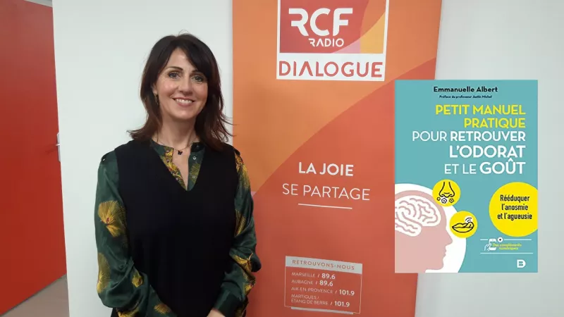Emmanuelle Albert dans les studios RCF à Marseille. DR