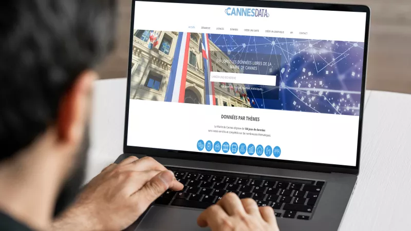 Mockup freepik - site Cannes Data 