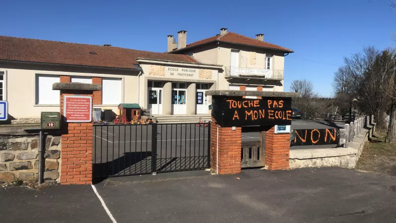 Les enseignants de l'école de Freycenet-Saint-Jeures répondent à l'appel à la grève lancé par les syndicats aujourd'hui. Un service minimum sera assuré. ©Cédric Bonnefoy