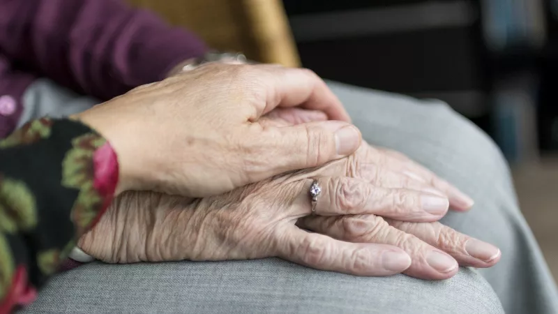 La maladie de Parkinson touchera de plus en plus de personnes à cause du vieillissement démographique.