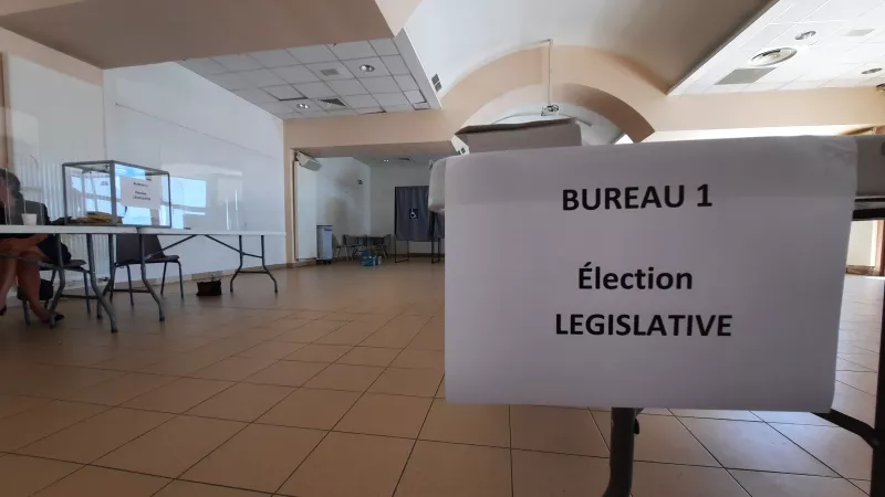 Un bureau de vote des Alpes-Maritimes - Photo RCF 