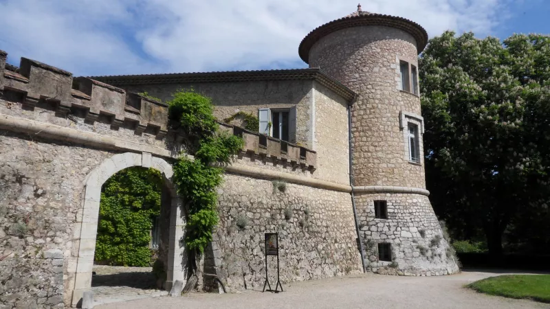 Le château de Mouans-Sartoux - Par G CHP — Travail personnel - Wikipedia
