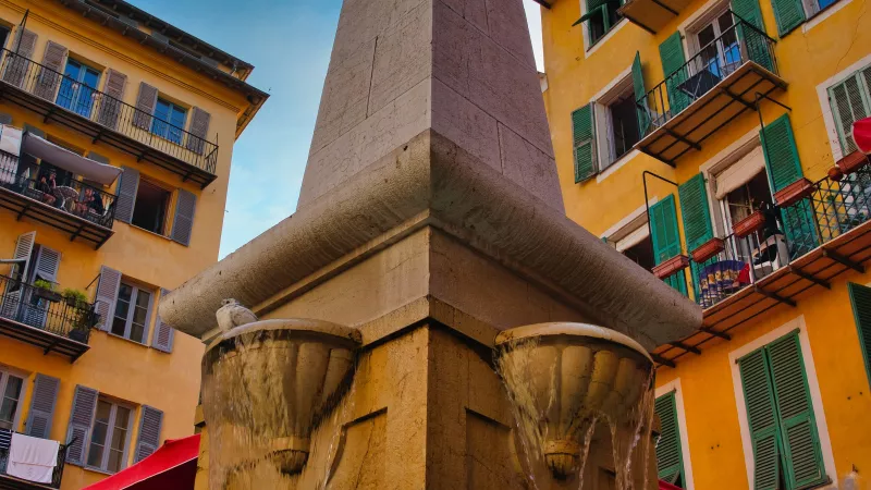 Une fontaine de Nice - Photo by Yoann Houareau on Unsplash