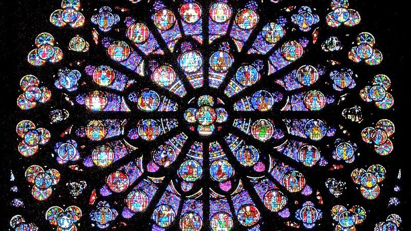 Vitraux Notre Dame de Paris / Wikimedia commons