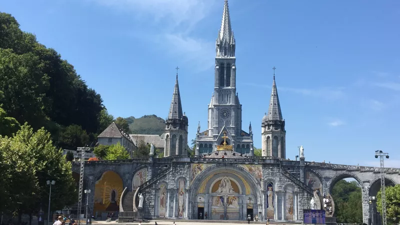 Le sanctuaire de Lourdes s'apprête à accueillir plus de 4.500 pèlerins pour son traditionnels Pèlerinage national de l'Assomption ©Claire Riffaud