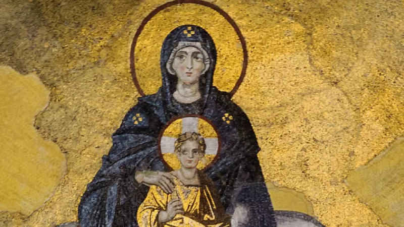 La Théotokos, mosaïque de l'abside (ixe siècle), ancienne basilique Sainte-Sophie de Constantinople ©Wikimédia commons