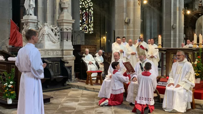 Au cours de la liturgie d'ordination ©Diocèse de Vannes