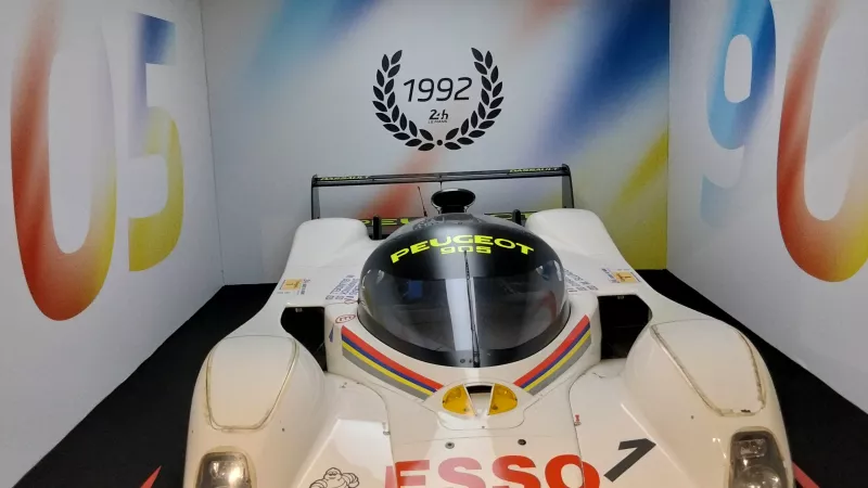 La Peugeot 905