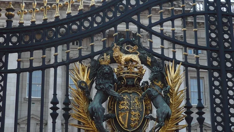 Les grilles de Buckingham Palace, à Londres - ©Ronan Le Coz