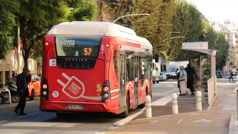 Un bus à Nice - RCF 