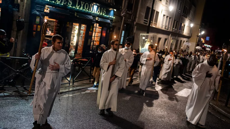 Procession en l'honneur de l'Immaculée Conception à Lyon, le 08122021 ©Nicolas Liponne  Hans Lucas