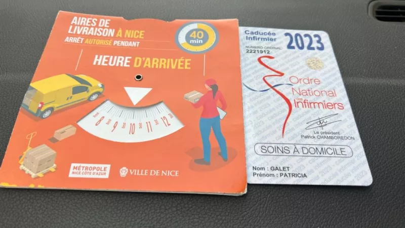 Disque orange stationnement infirmier - RCF Nice Côte d'Azur 