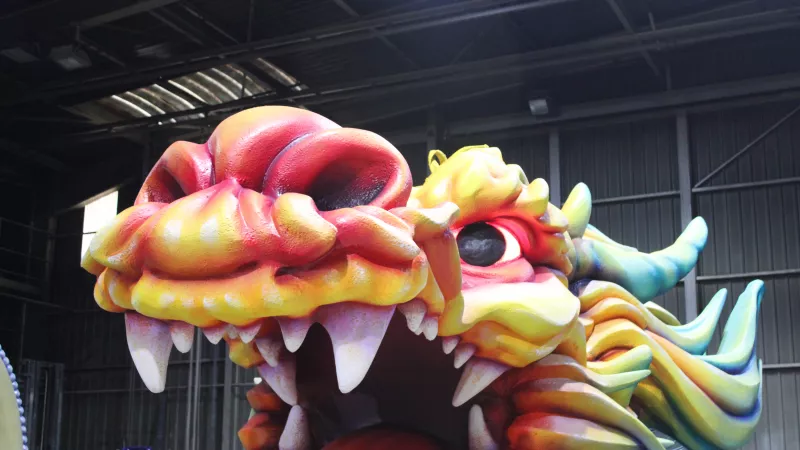 Un dragon pour le 150ème Carnaval de Nice - Photo RCF