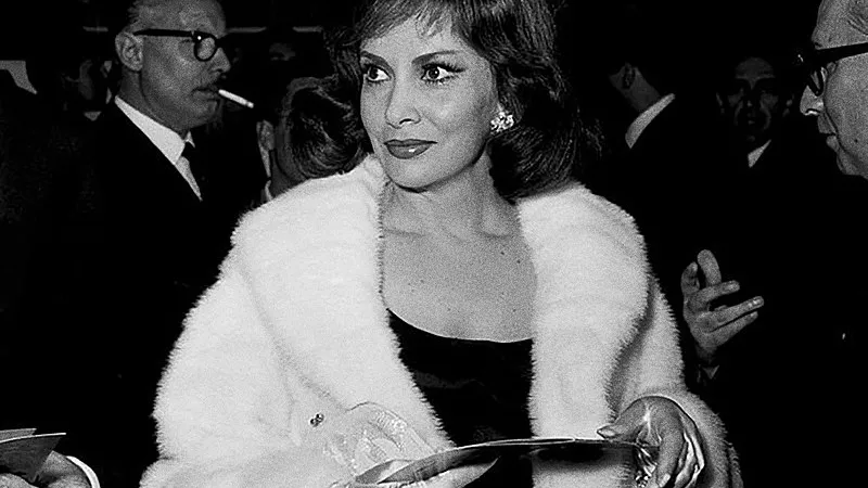 © Wikimedia Commons. Cérémonie des Rubans d'argent en 1962 où l'actrice est récompensée pour son rôle dans Vénus impériale, de Jean Delannoy.