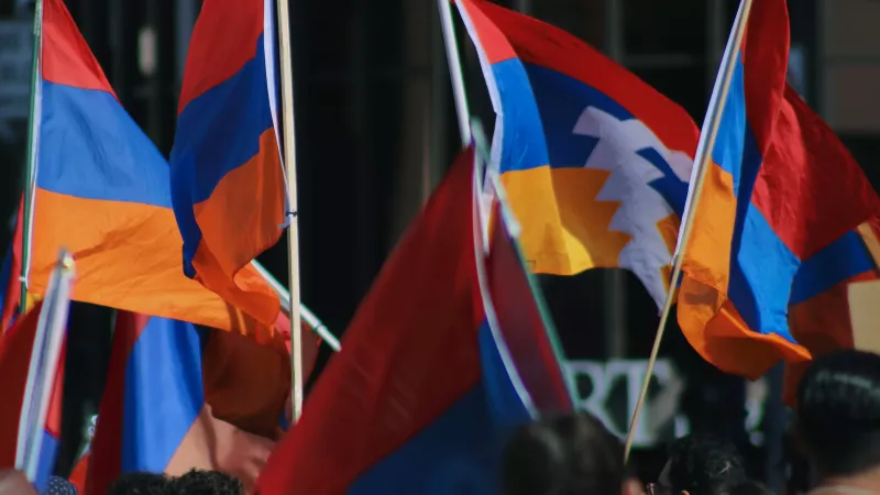 Des drapeaux de l'Arménie - Photo d'illustration - Edgar Torabyan sur Unsplash