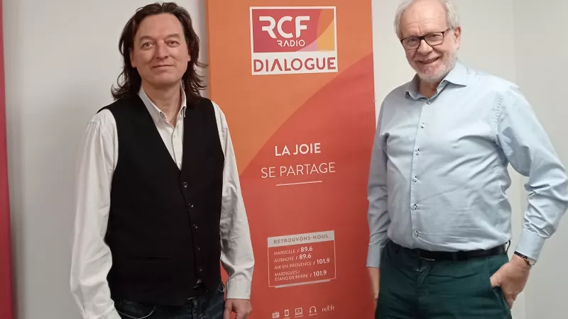 Roberto Beltrami et Jean Charmois dans les studios de c/Dialogue RCF