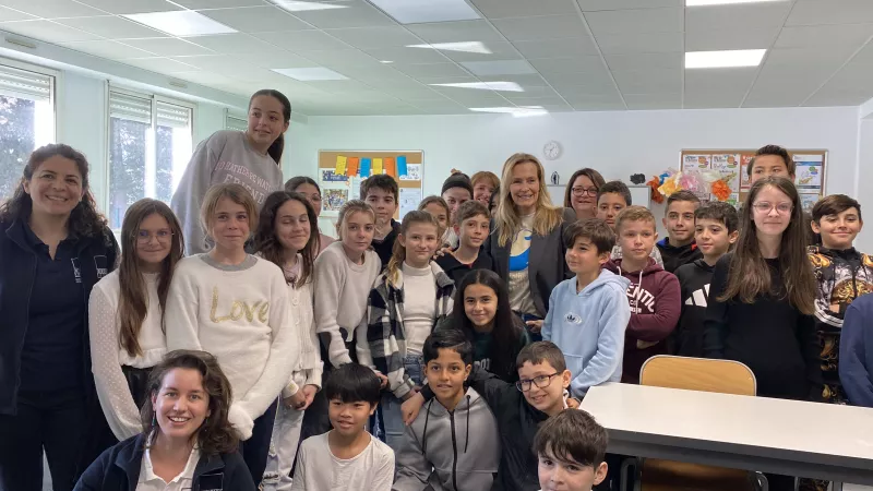 Elèves de 6ème, avec Estelle Lefébure, et l'équipe du musée océanographique de Monaco