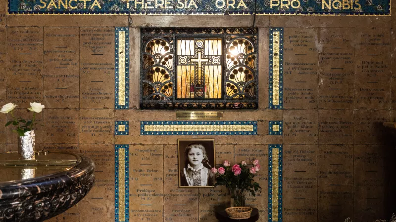 Intérieur de la basilique Notre-Dame d'Alençon, où Thérèse fut baptisée et allait à la messe avec ses parents. ©Karim Daher/Hans Lucas