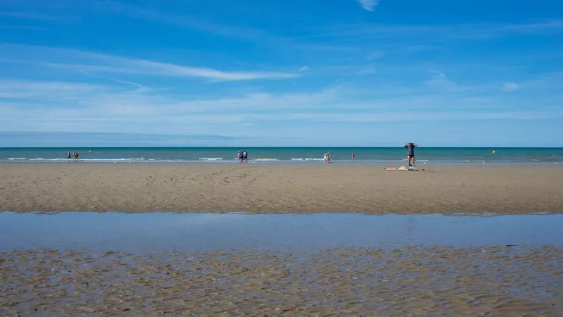 Les plages du Nord de la France, comme celle de Merville-Franceville-Plage, en Normandie sont de plus en plus convoitées.  ©Riccardo Milani / Hans Lucas