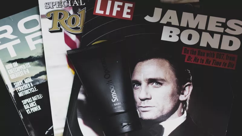 L'acteur Daniel Craig en couverture du magazine LIFE. ©Unsplash