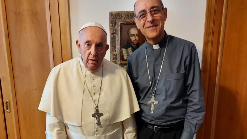 Mgr Fernandez avec le pape François