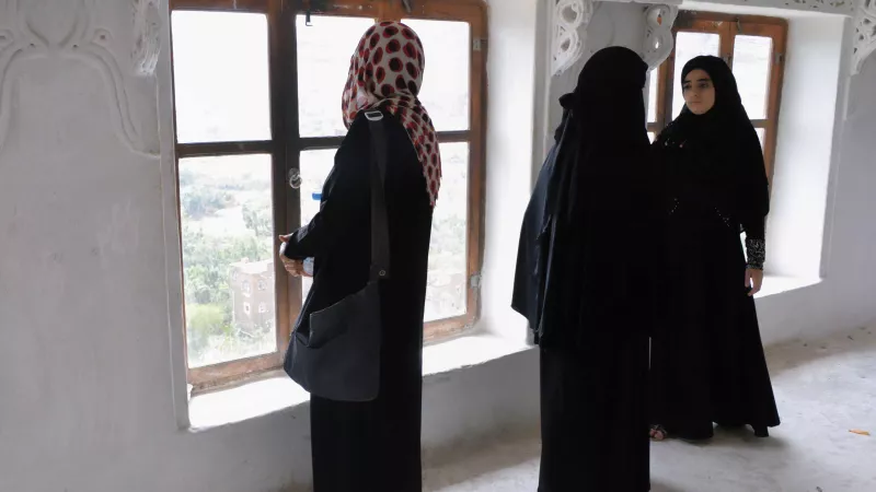 Femmes en abaya ©Wikimedia commons