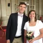 Mariés civilement, le couple s'impatiente maintenant d'un mariage à l'église