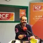 Vignette Invité local sur fond rouge de rubrique actualité avec en bas à droite le micro RCF et la mention Nièvre