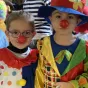 2020 Ecole Sainte-Marie de la Ferté-Macé - Des élèves en costumes de cirque.