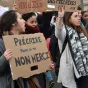 Jeanne Menjoulet / CC - Le 8 mars 2016 : Précaire toute sa vie non merci, manifestation contre la loi El Khomri (Paris)