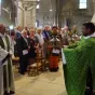 Titre événements diocésains sur fond rouge de rubrique actualité avec en bas le toit et le clocher de la maison du diocèse de Nevers