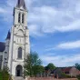 le parvis de l'église de Bouvines: point de départ de la randonnée de 15 km jusqu'à Tournai