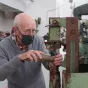 © RCF Anjou - Etienne Bachelier, 87 ans, est un ancien industriel du secteur, aujourd’hui bénévole au Musée de la Chaussure à St André de la Marche.