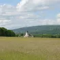Vue de l'église romane de Saint-Hymetière © Pascale Négri