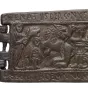 Plaque-boucle chrétienne de Saint-Maur (Ve - VIe siècle) © D. Vuillermoz Musées de Lons-le-Saunier 
