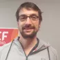 Simon Bonaventure, responsable du pôle accessibilité numérique au sein de la Scop Empreinte digitale à Angers ©RCF Anjou