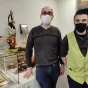  Mickaël Boyer Pereira, co gérant de la pâtisserie Castel'Praliné à Châteauroux, et l'un des employés. © RCF - Hugo Sastre.
