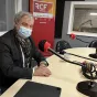 Richard Lioger dans les studios de RCF à Metz