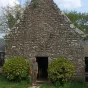 Henri Marès, à l'entrée de sa maison au Moulin de Pinieux à Limerzel ©RCF Sud Bretagne