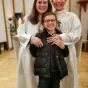 Justine, Nicolas et leur petit frère, servants de messe dans le secteur de Theix 