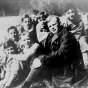 Dietrich Bonhoeffer en 1932 avec des écoliers ©Wikimédia commons