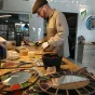 Cinq artisans qui ont participé aux journées du patrimoine en avril recevront un trophée de la "main d'or" le 4 juillet 2022.