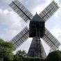 Le moulin cavier de La Herpinière, commune de Turquant, Maine-et-Loire ©Wikimédia commons