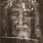 L'autenthicité du saint Suaire est aujourd'hui controversé. En 1988, le cardinal Ballestrero annonce qu'une datation au carbone 14 estime sa création  entre 1260 et 1390. Pierre de Riedmatten, lui, estime que cette datation n'est pas assez fiable pour être définitive.