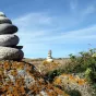 Les cairns menacent la biodiversité. Pixabay